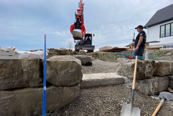 VS Landscape Ottawa armour stone paradise